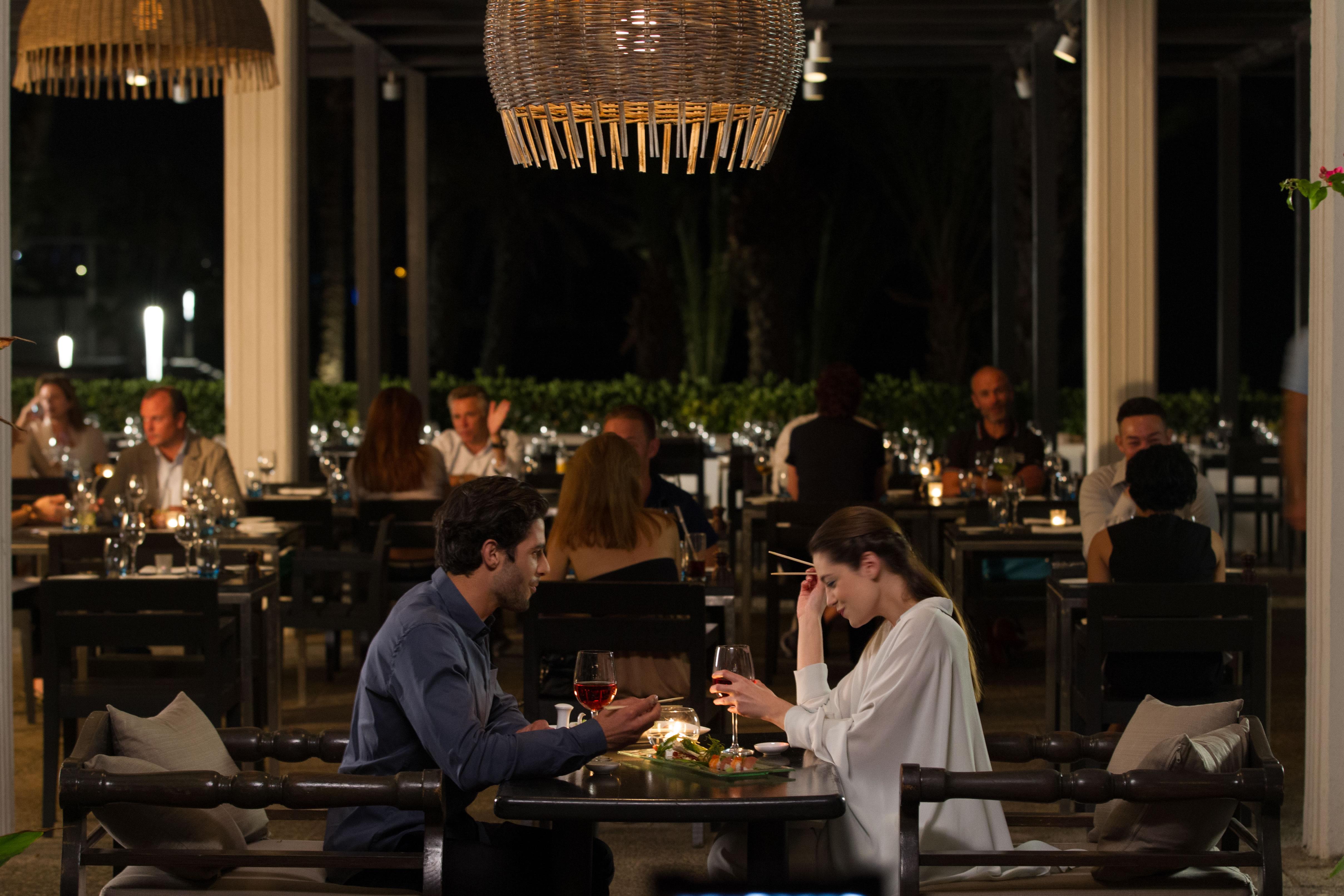 Almyra Hotel Paphos Ngoại thất bức ảnh The restaurant at the Four Seasons Hotel