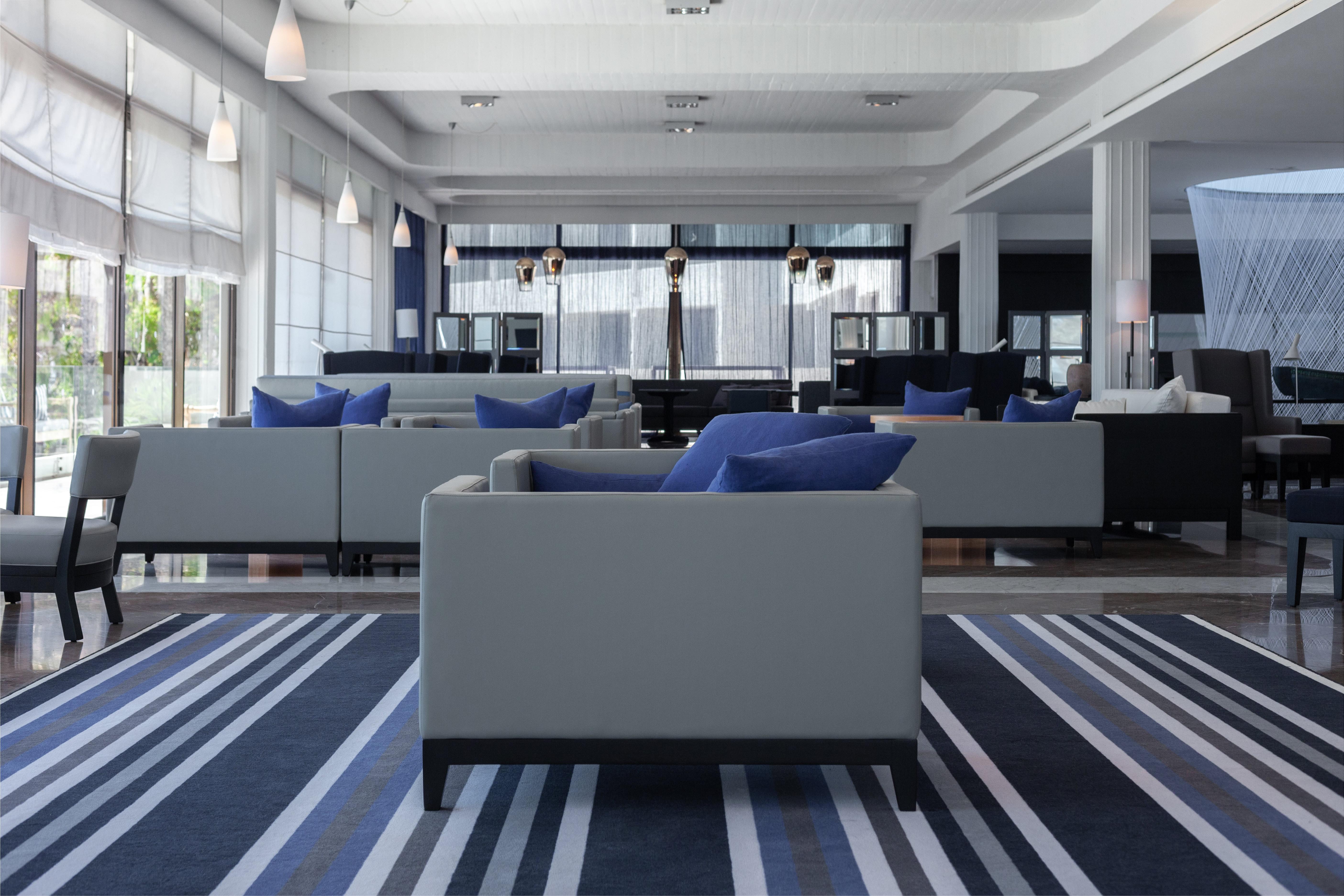 Almyra Hotel Paphos Ngoại thất bức ảnh The lounge at the airport