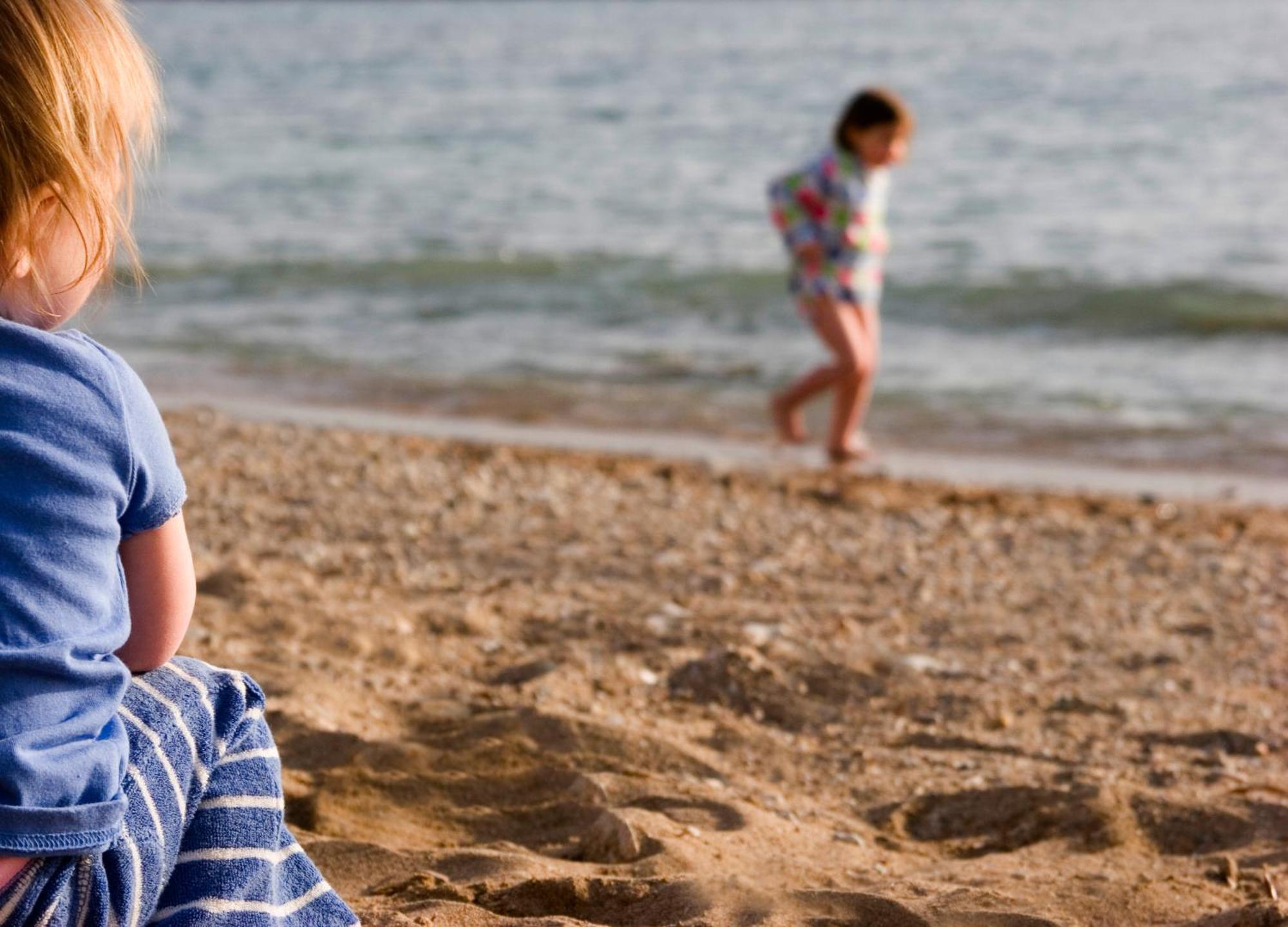 Almyra Hotel Paphos Ngoại thất bức ảnh Children on a beach