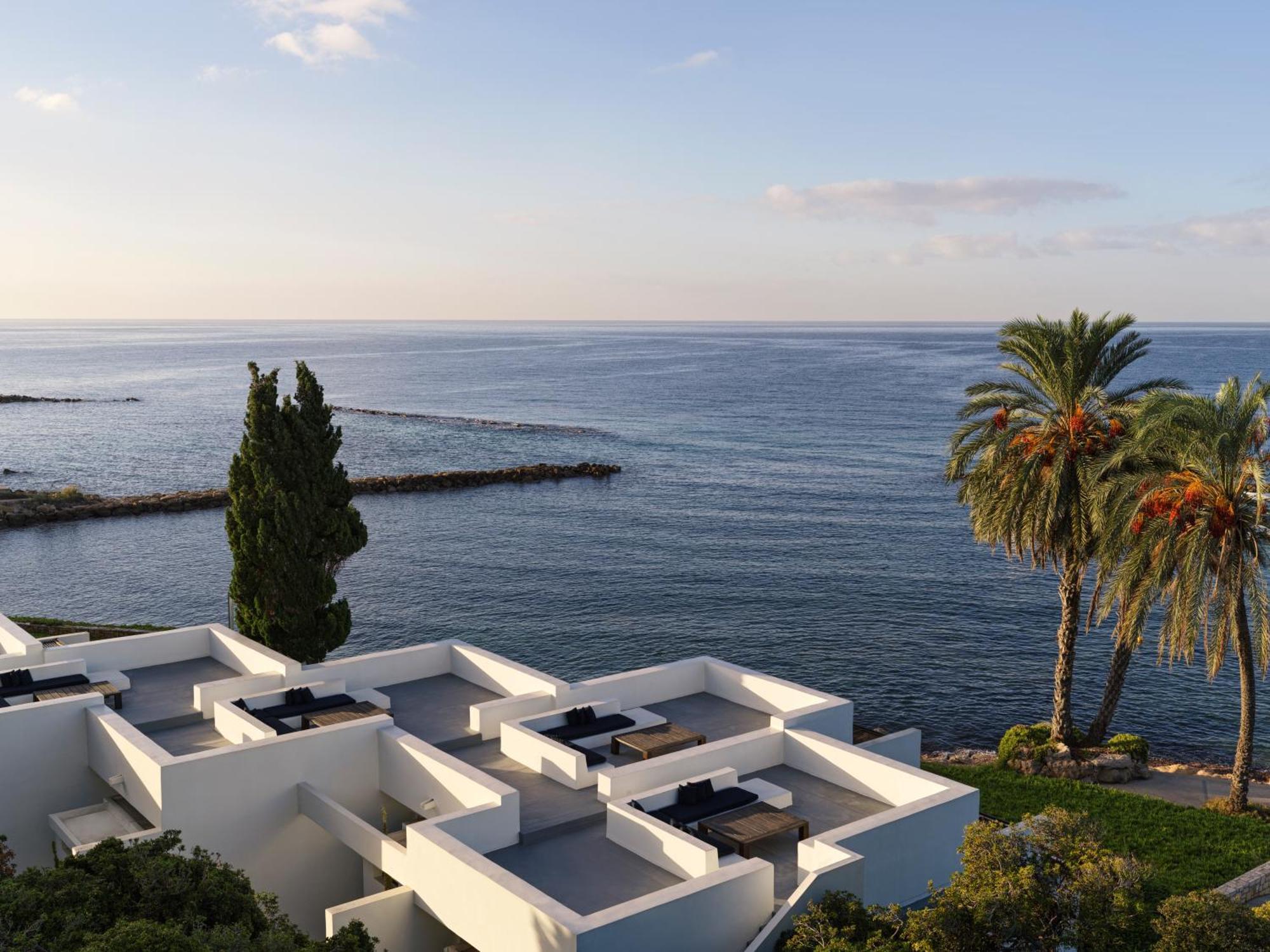 Almyra Hotel Paphos Phòng bức ảnh View of the Mediterranean from the hotel